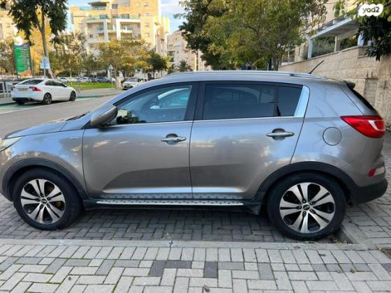 קיה ספורטז' 4X4 Premium אוט' 2.0 (163 כ''ס) בנזין 2012 למכירה ברחובות