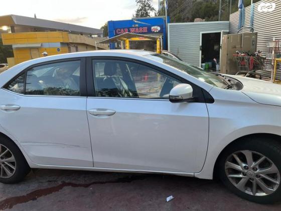 טויוטה קורולה GLI-FL אוט' 1.6 (132 כ''ס) [2013-2016] בנזין 2014 למכירה בחיפה