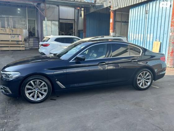 ב.מ.וו סדרה 5 530E IPer Exclusive הייבריד אוט' 2.0 (252 כ"ס) היברידי חשמל / בנזין 2018 למכירה בקרית אונו