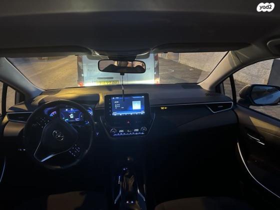 טויוטה קורולה הייבריד Sense סדאן אוט' 1.8 (98 כ''ס) בנזין 2022 למכירה בירושלים