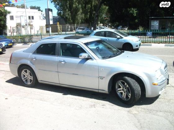 קרייזלר 300C LX אוט' 3.5 (249 כ''ס) בנזין 2006 למכירה בפארק תעשיות עמק חפר