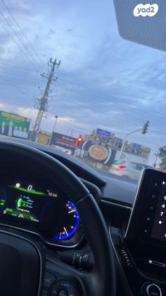 טויוטה קורולה הייבריד Sense סדאן אוט' 1.8 (98 כ''ס) בנזין 2020 למכירה בג'לג'וליה