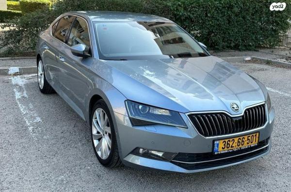 סקודה סופרב (עד 2019) Style אוט' 1.8 (180 כ''ס) בנזין 2018 למכירה בקרית מוצקין