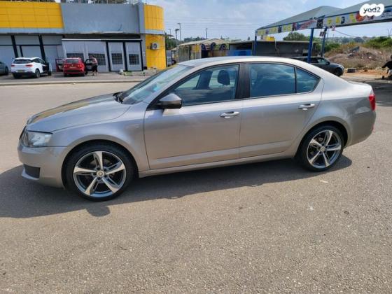 סקודה אוקטביה Ambition אוט' 1.2 (110 כ"ס) בנזין 2015 למכירה בראשון לציון