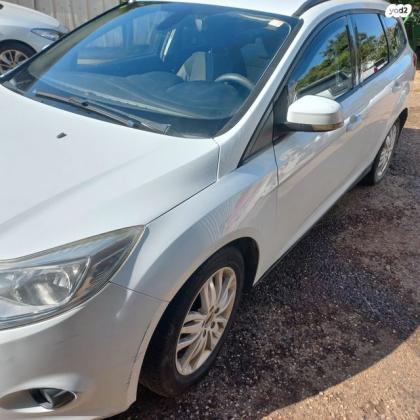 פורד פוקוס Trend סטיישן אוט' 1.6 (125 כ''ס) בנזין 2013 למכירה בכרמיאל