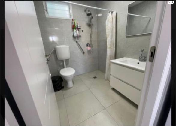 המעפילים 10 (עפולה עילית)