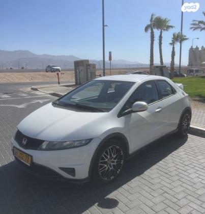 הונדה סיוויק האצ'בק החדשה Comfort אוט' 1.8 (140 כ''ס) בנזין 2011 למכירה באילת