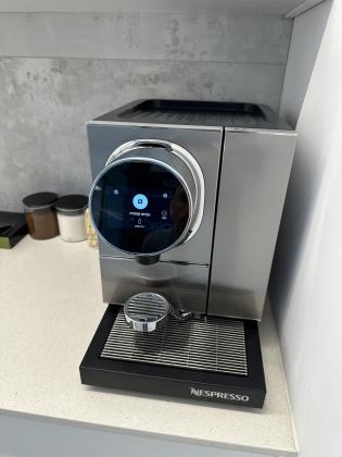 מכונת קפה לעסקים של נספרסו,