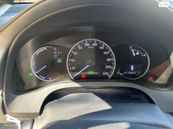 לקסוס CT200H Luxury הייבריד אוט' 1.8 (99 כ"ס) בנזין 2016 למכירה בלוד