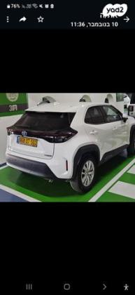 טויוטה יאריס קרוס HSD Urban אוט' 1.5 (92 כ''ס) בנזין 2022 למכירה בפתח תקווה