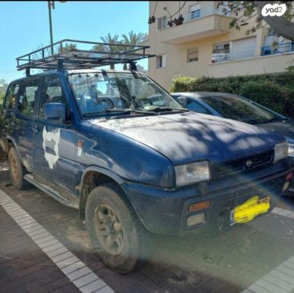 ניסאן טראנו ארוך 4X4 ידני 2.4 (124 כ''ס) בנזין 1996 למכירה בחדרה