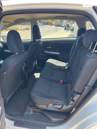 טויוטה פריוס פלוס הייבריד Active אוט' 1.8 (99 כ''ס) בנזין 2020 למכירה בפתח תקווה