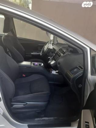 טויוטה פריוס פלוס הייבריד Regular אוט' 1.8 (99 כ"ס) בנזין 2018 למכירה בחיפה