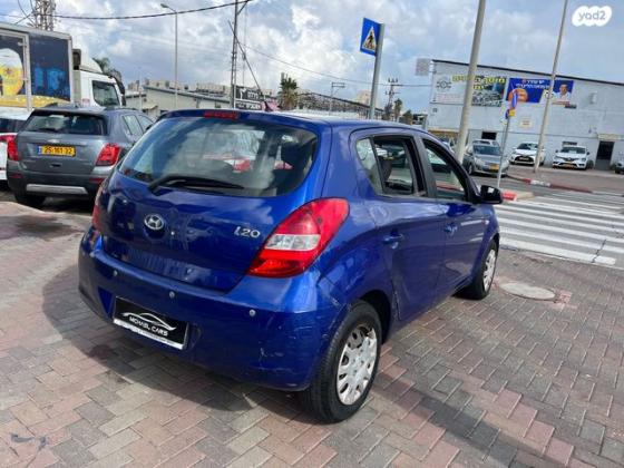 יונדאי i20 Inspire אוט' 1.4 (100 כ"ס) [2009-2015] בנזין 2011 למכירה בפתח תקווה