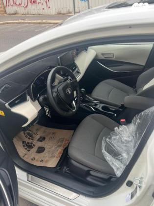 טויוטה קורולה הייבריד Limited סדאן אוט' 1.8 (98 כ''ס) בנזין 2022 למכירה בבאר שבע