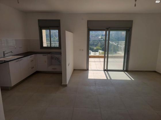 אדמונד סחייק 1 (נוה יעקב)