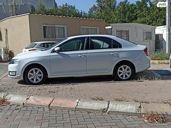 סקודה ראפיד Ambition אוט' 1.2 (90 כ"ס) בנזין 2017 למכירה ברמת גן