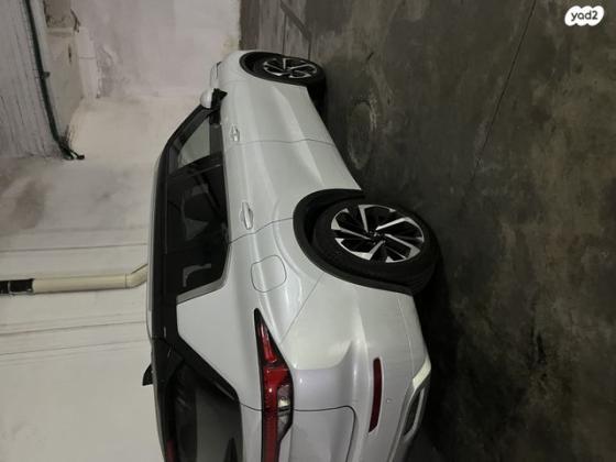 מיצובישי אאוטלנדר 4X4 Luxury TTH אוט' 7 מק' 2.5 (181 כ"ס) בנזין 2021 למכירה ברמת השרון