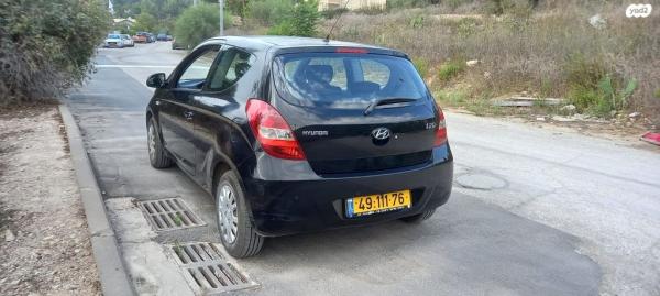 יונדאי i20 Inspire ידני 3 דל' 1.4 (100 כ''ס) בנזין 2011 למכירה בבית זית