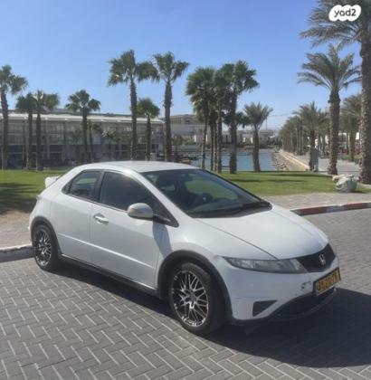 הונדה סיוויק האצ'בק החדשה Comfort אוט' 1.8 (140 כ''ס) בנזין 2011 למכירה באילת