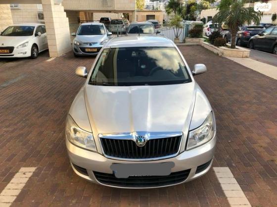 סקודה אוקטביה Ambiente אוט' 1.2 (105 כ''ס) בנזין 2012 למכירה בחיפה