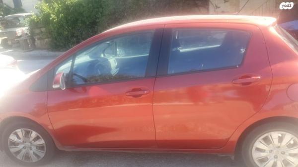 טויוטה יאריס Style אוט' 1.3 (99 כ"ס) בנזין 2012 למכירה בדולב