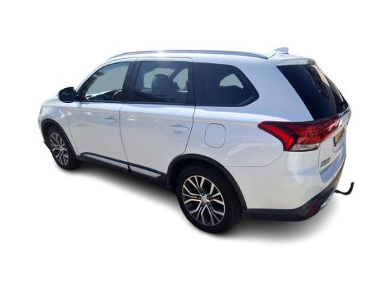 מיצובישי אאוטלנדר Instyle אוט' 7 מק' 2.0 (150 כ"ס) בנזין 2017 למכירה ב