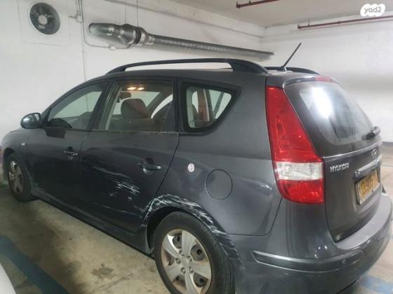 יונדאי i30CW Inspire סטיישן אוט' 1.6 (126 כ''ס) בנזין 2010 למכירה בפתח תקווה