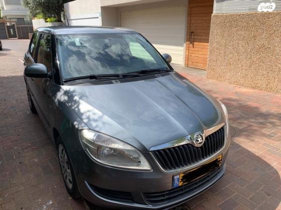 סקודה פאביה Ambition אוט' 1.2 (105 כ''ס) בנזין 2013 למכירה בפתח תקווה