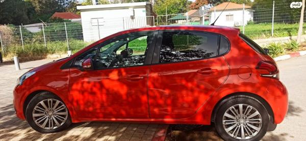 פיג'ו 208 Active Pro אוט' 1.2 (110 כ"ס) בנזין 2016 למכירה בהוד השרון