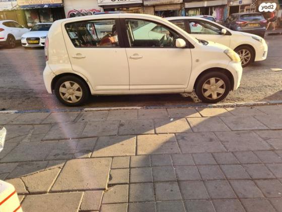 דייהטסו סיריון CX אוט' מהודר 1.3 (87 כ''ס) בנזין 2007 למכירה בנתניה