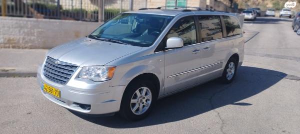 קרייזלר גראנד וויאג'ר Touring אוט' 7 מק' 3.8 (193 כ"ס) בנזין 2010 למכירה בירושלים
