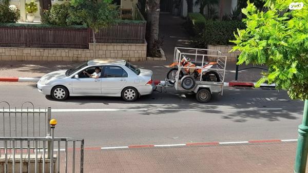 מיצובישי לנסר קלאסיק Executive אוט' 1.6 (98 כ''ס) בנזין 2008 למכירה בנס ציונה