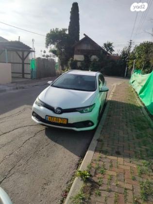 טויוטה אוריס הייבריד TS סטיישן הייבריד אוט' 1.8 (99 כ"ס) בנזין 2018 למכירה ברחובות