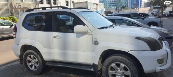 טויוטה לנד קרוזר קצר 4X4 Luxury אוט' דיזל 3.0 (173 כ''ס) דיזל 2008 למכירה בפתח תקווה