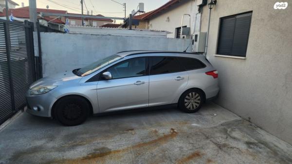 פורד פוקוס Trend סטיישן אוט' 1.6 (125 כ''ס) בנזין 2014 למכירה בחדרה
