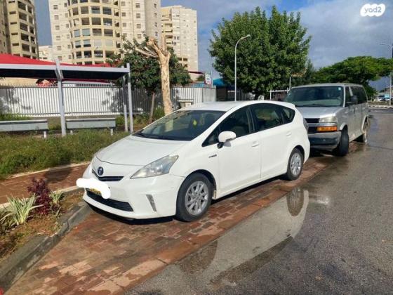 טויוטה פריוס פלוס הייבריד Luxury אוט' 1.8 (99 כ"ס) בנזין 2015 למכירה באור יהודה
