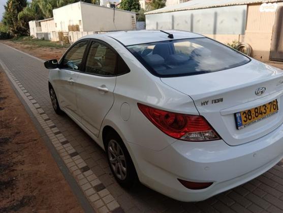 יונדאי i25 Inspire אוט' 1.4 (109 כ''ס) בנזין 2011 למכירה ברחובות