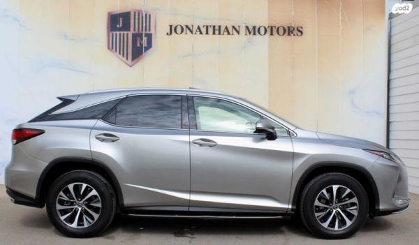 לקסוס RX300 4X4 Luxury אוט' 2.0 (238 כ''ס) בנזין 2021 למכירה בחיפה