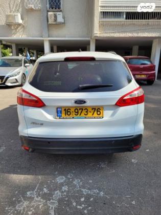 פורד פוקוס Trend סטיישן אוט' 1.6 (125 כ''ס) בנזין 2013 למכירה בתל אביב יפו
