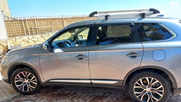 מיצובישי אאוטלנדר Premium אוט' 7 מק' 2.0 (150 כ''ס) בנזין 2017 למכירה בירושלים