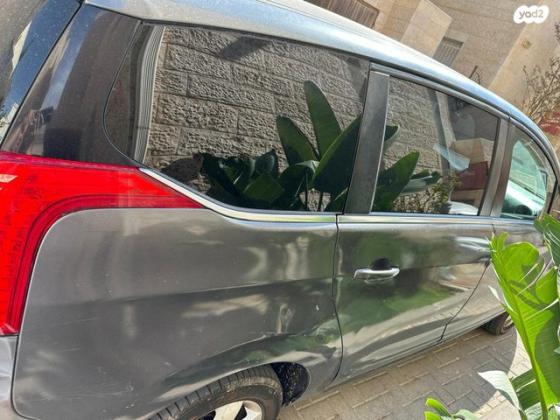 פיג'ו 5008 Premium PK סטיישן אוט' 1.6 (156 כ"ס) בנזין 2011 למכירה בירושלים