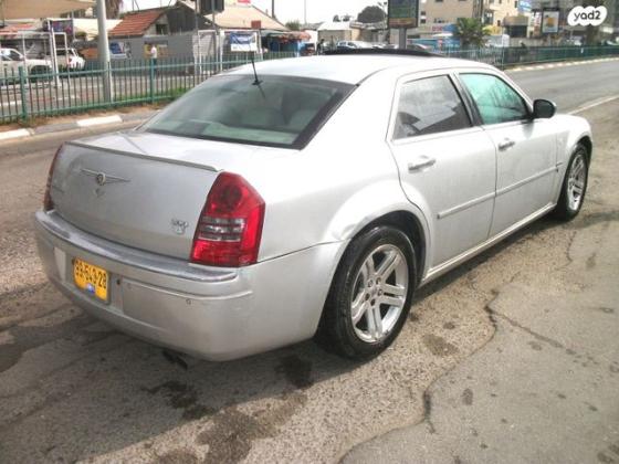 קרייזלר 300C LX אוט' 3.5 (249 כ''ס) בנזין 2006 למכירה בפארק תעשיות עמק חפר