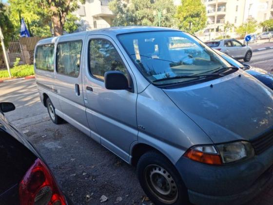 טויוטה הייאס ארוך STD אוט' דיזל 2.5 (102 כ''ס) דיזל 2004 למכירה בהוד השרון