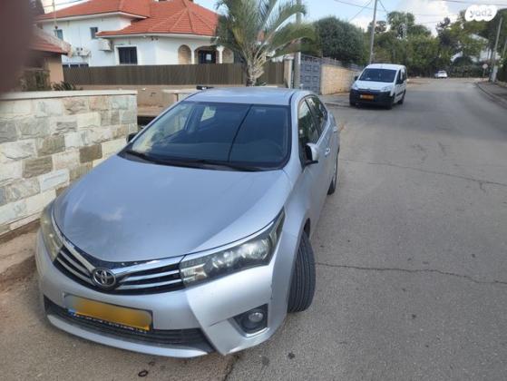 טויוטה קורולה GLI-FL אוט' 1.6 (132 כ''ס) [2013-2016] בנזין 2014 למכירה בפרדס חנה כרכור