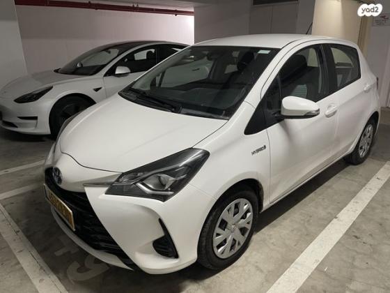 טויוטה יאריס הייבריד Eco אוט' 1.5 (73 כ''ס) בנזין 2018 למכירה במודיעין מכבים רעות