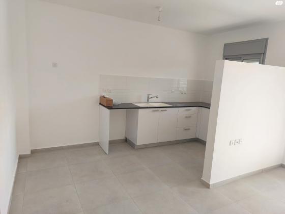 אדמונד סחייק 1 (נוה יעקב)