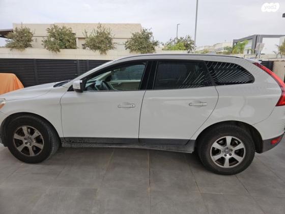 וולוו XC60 Kinetic סטיישן אוט' 2.0 (203 כ"ס) בנזין 2011 למכירה במיתר u002F כרמית
