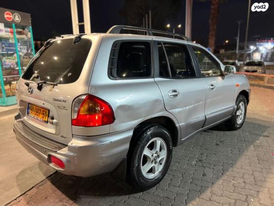 יונדאי סנטה פה 4X4 GLS אוט' בנזין 5 מק' 2.7 (170 כ''ס) בנזין 2004 למכירה בחיפה