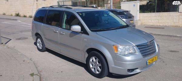 קרייזלר גראנד וויאג'ר Touring אוט' 7 מק' 3.8 (193 כ"ס) בנזין 2010 למכירה בירושלים